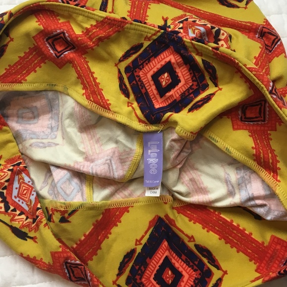 LuLaRoe TC Leggings - Picture 2 of 5